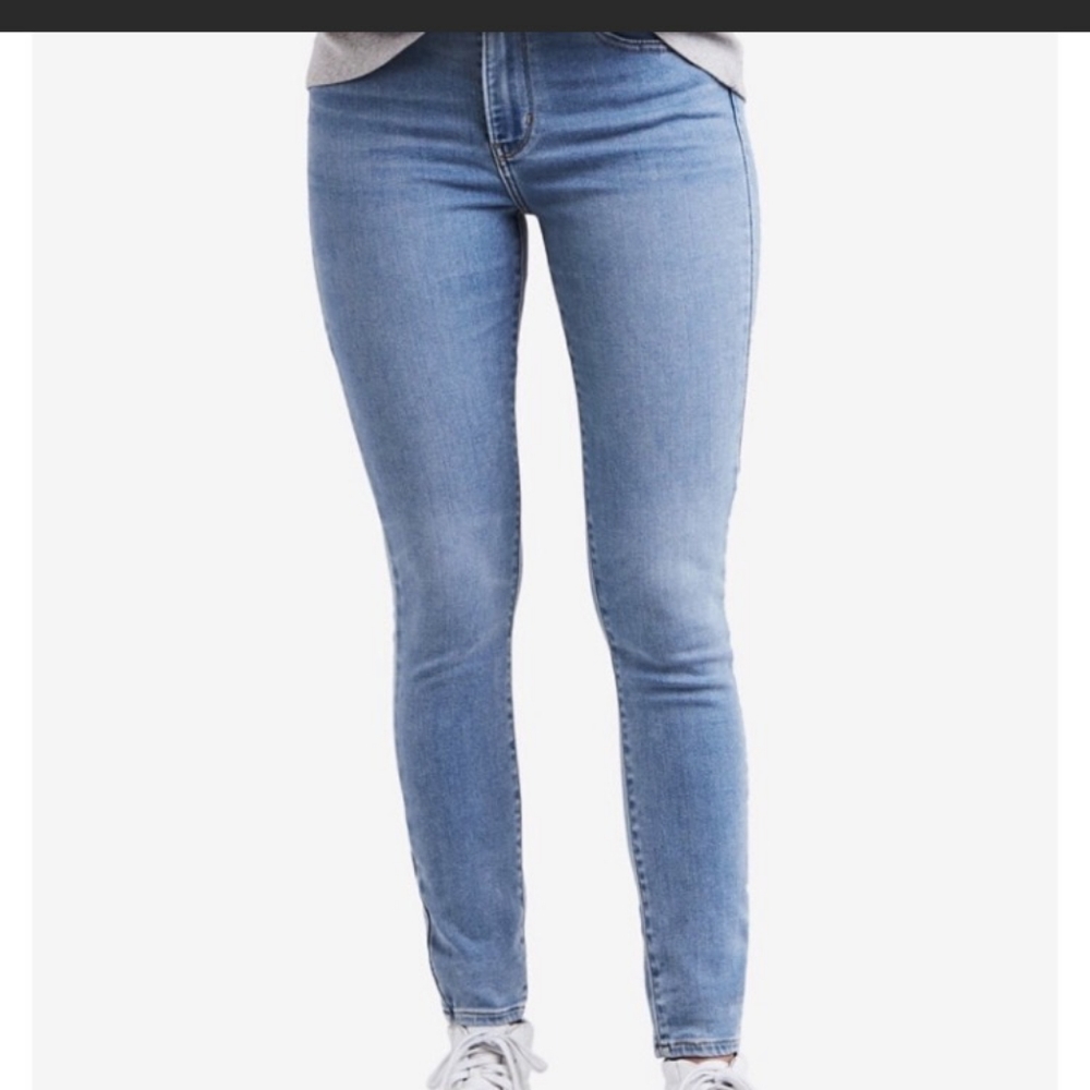 Levi's 721 High Rise Sculpt Jeans